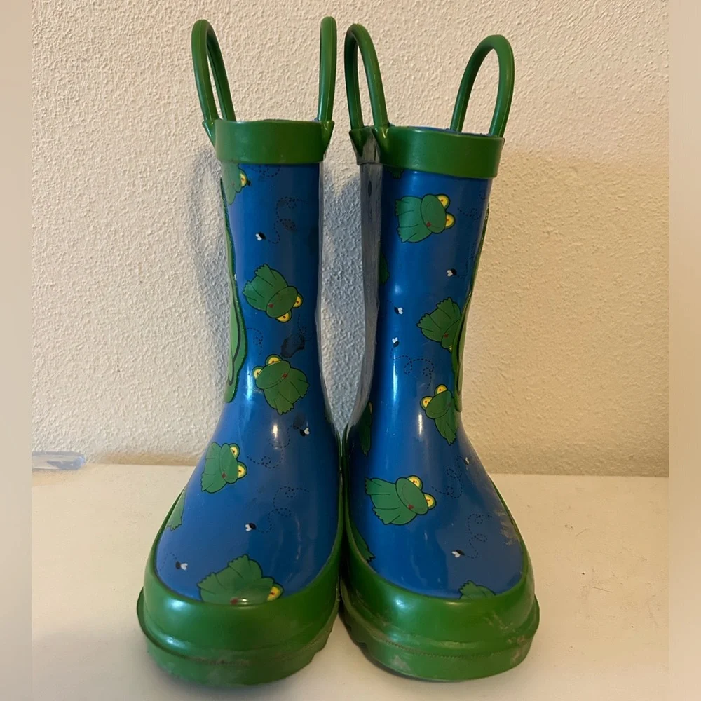Kids Blue & Green Frog Rain Boots toddler size 4! Adorable fun for rainy days!